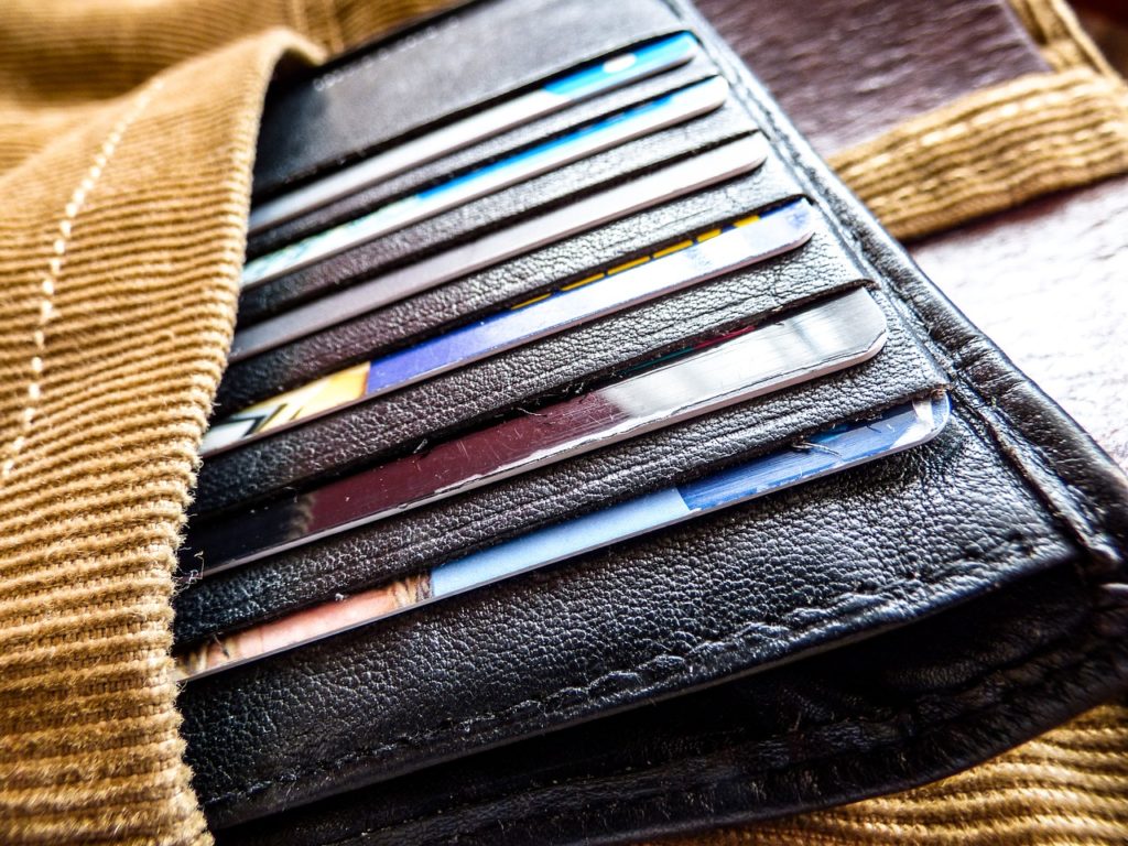 pants, wallet, credit card-1826127.jpg